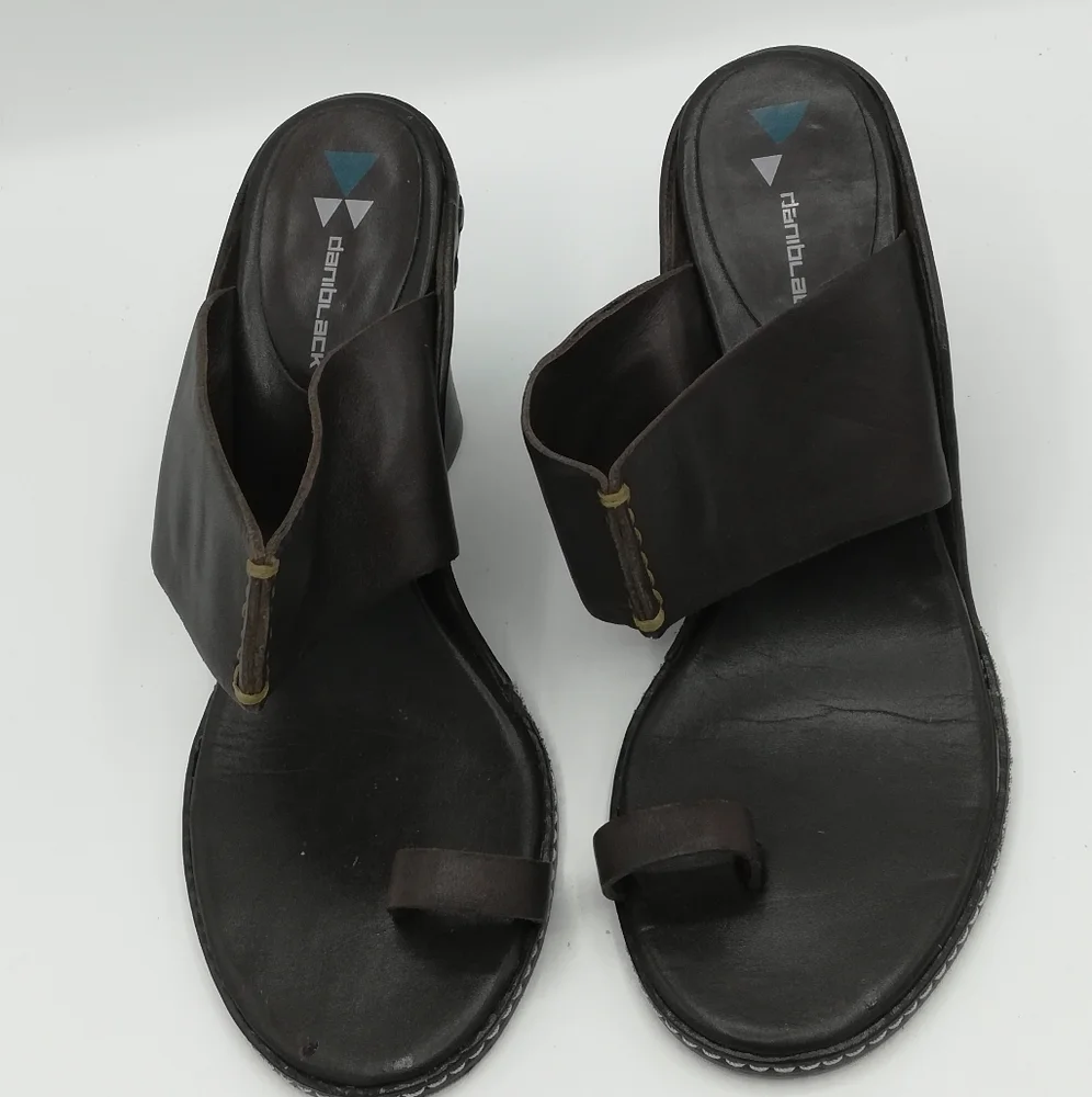DaniBlack Leather Wedge Sandals Brown Slip On Comfort Heels Women’s 6M